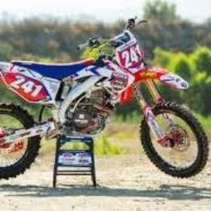 Meet your Posher, Jett